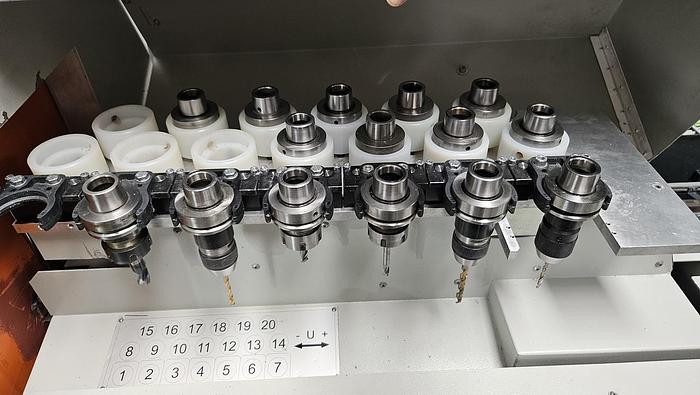 Elumatec SBZ 151 work area detail