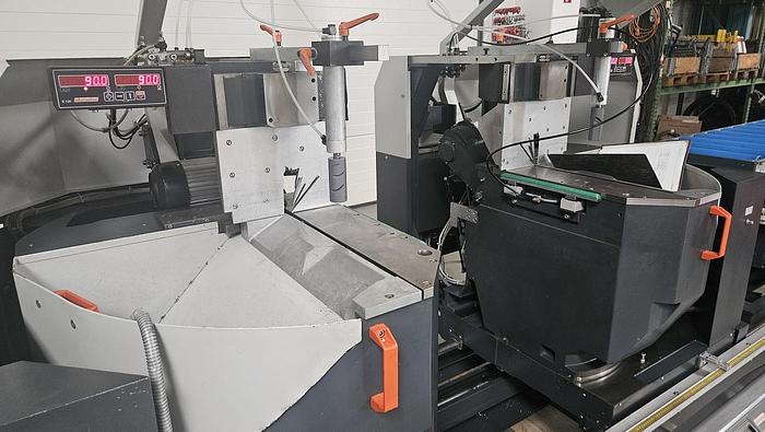 Elumatec DG 244 cutting area detail