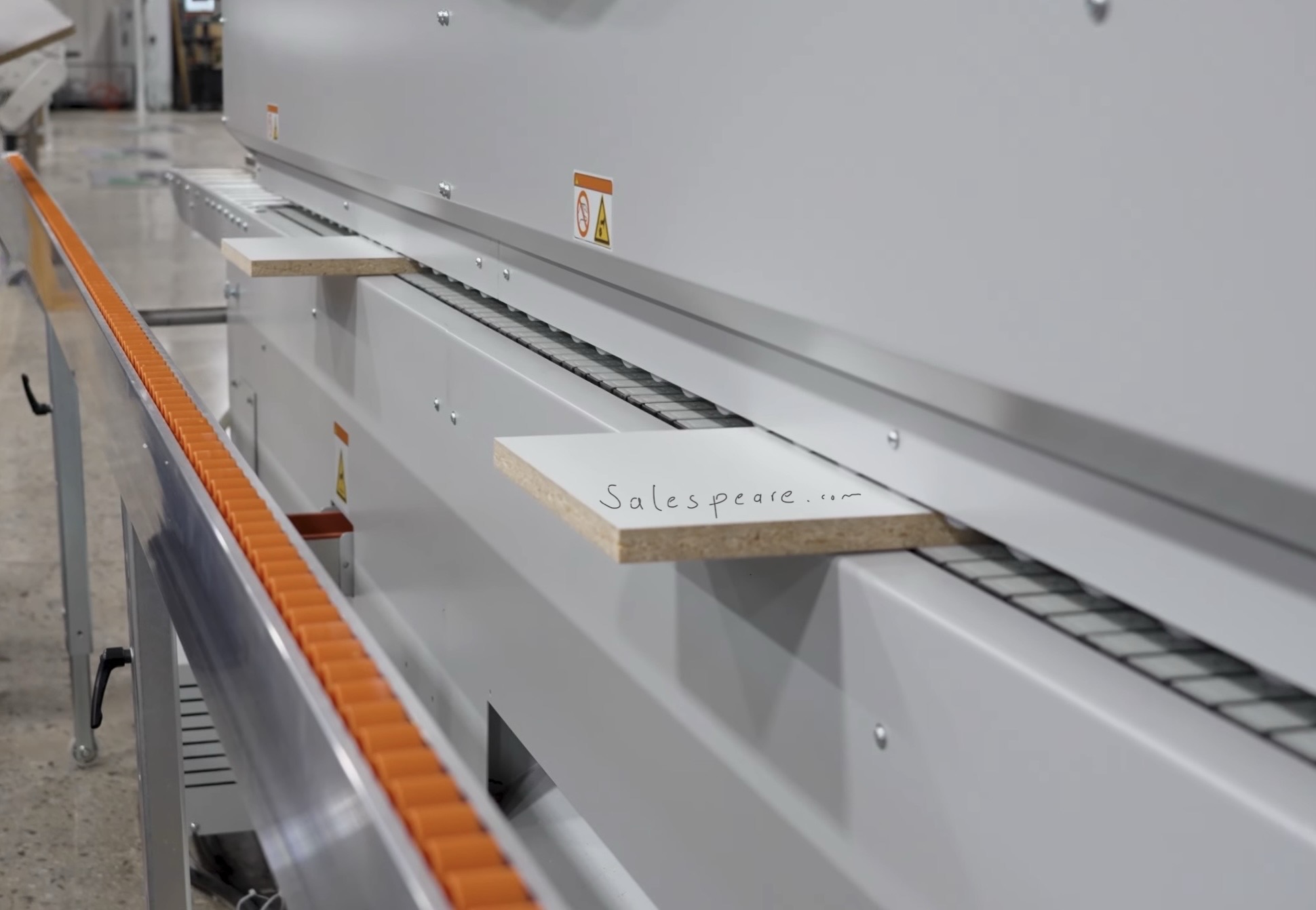 Used wood board edge banding machine for sale in the UAE